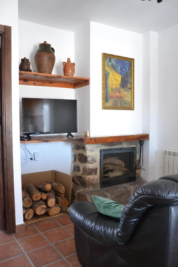 Apartamentos La Sierra Villalba de la Sierra Eksteriør billede